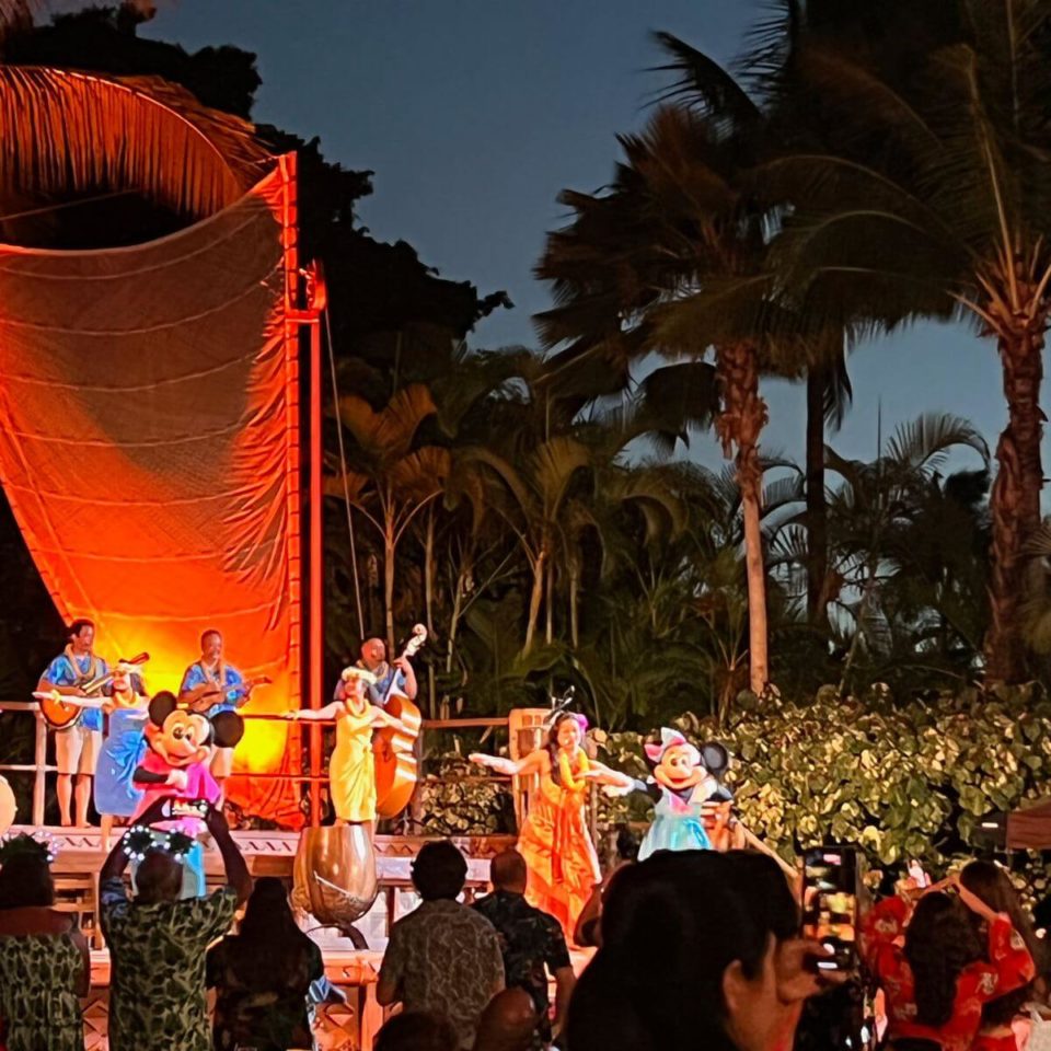 Disney Aulani Luau Review: Is Ka Wa'a Worth it?